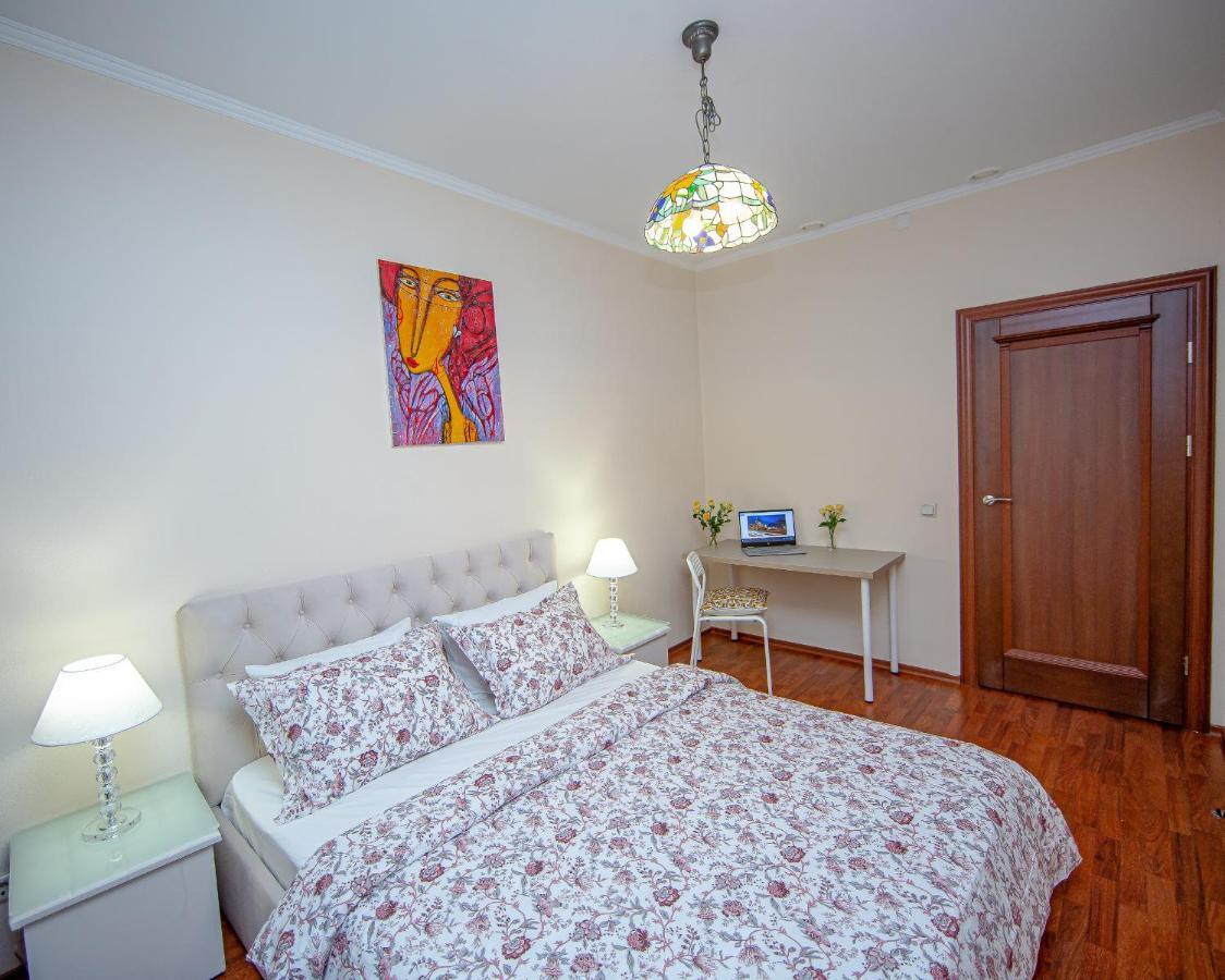 4Br Apartment Next To St Isaak Cathedral Sankt Petersburg Zewnętrze zdjęcie